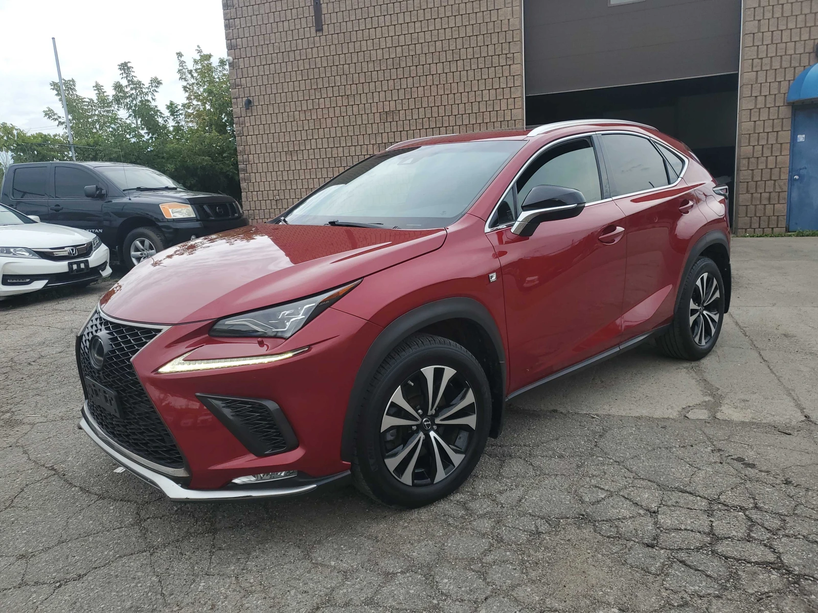 Lexus NX 300, 4Х4 F Sport, ОБДУХВАНЕ, АВТОКРЕДИТ