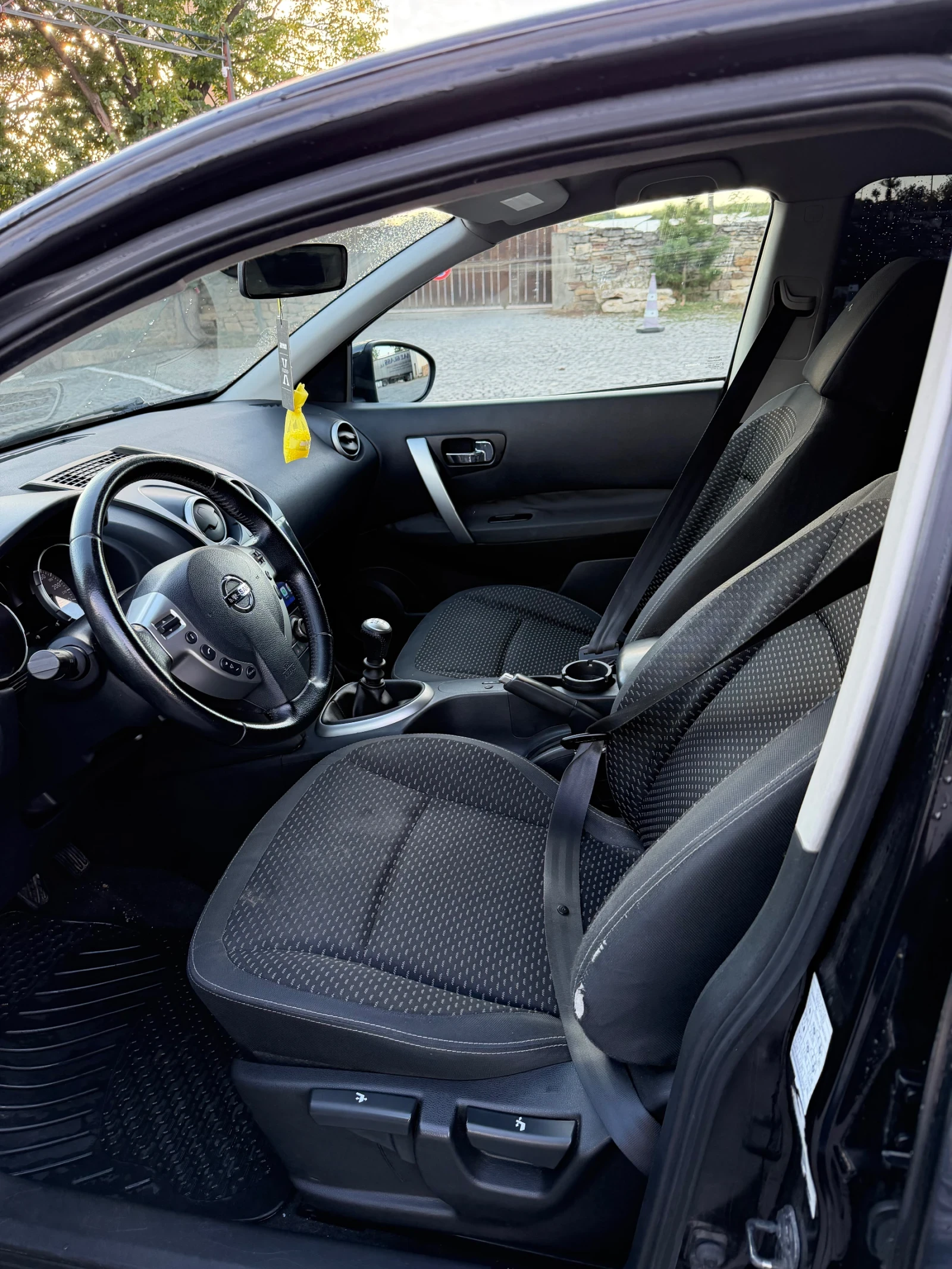 Nissan Qashqai, снимка 5 - Автомобили и джипове - 56215266