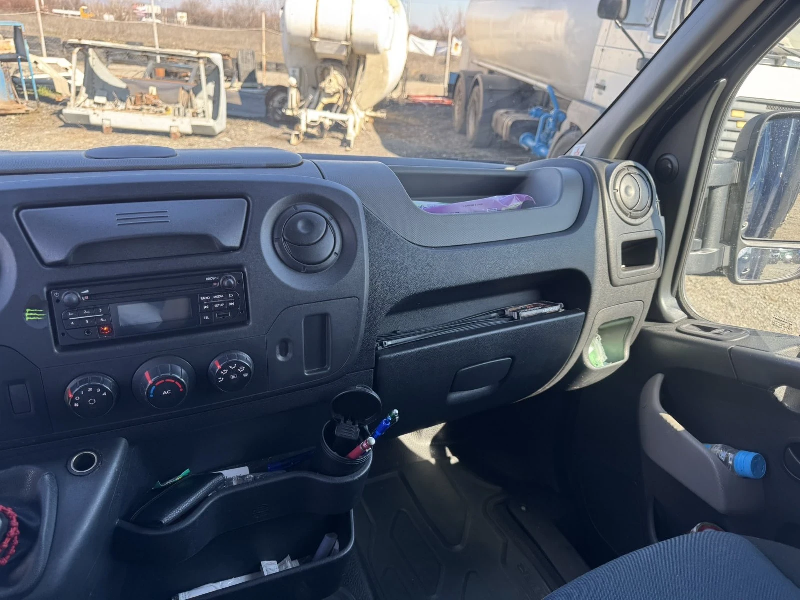 Renault Master Бордови - изображение 7