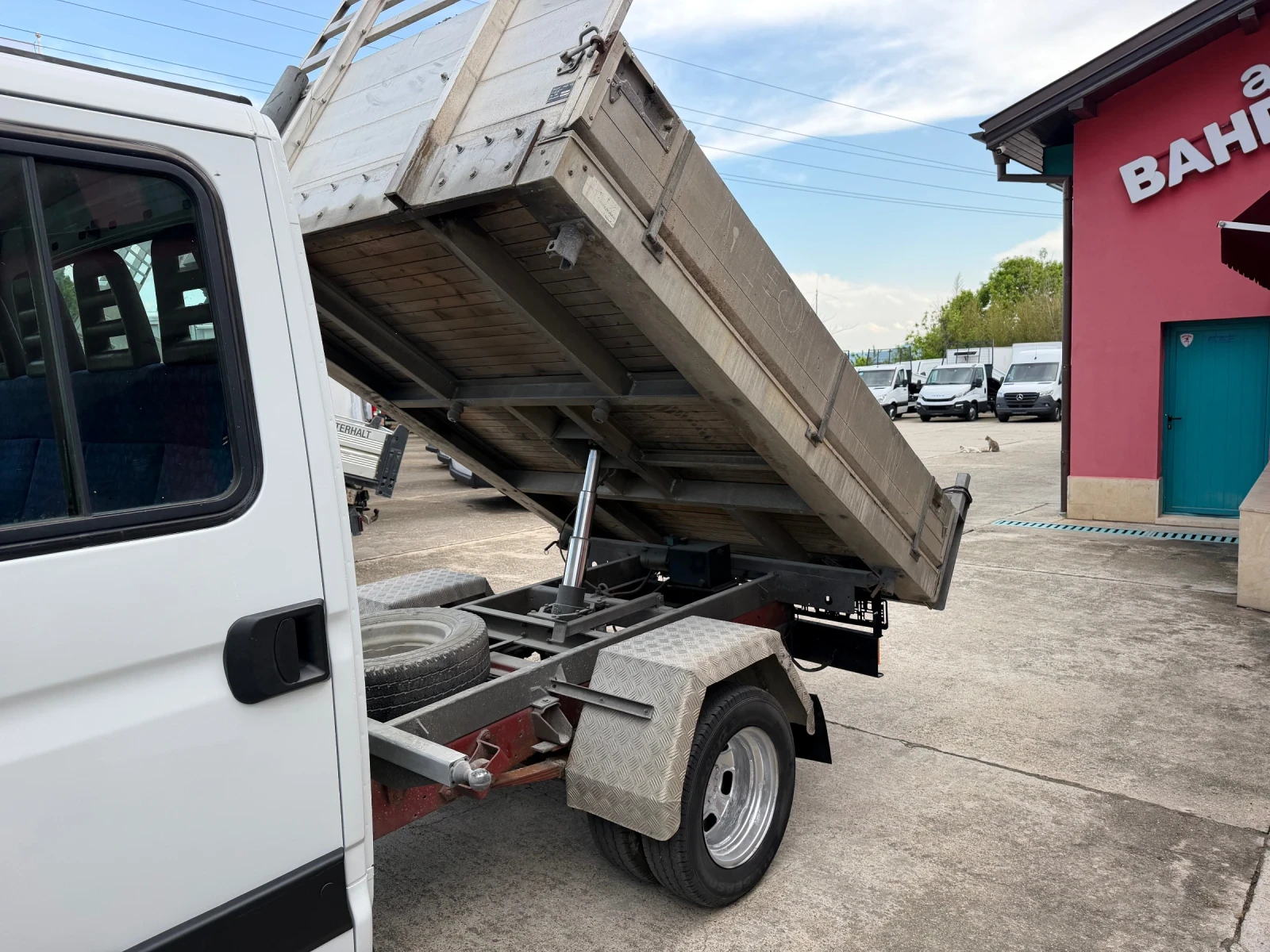 Iveco Daily 2.8HPT* 35C13* Тристранен самосвал* 2.80 метра кош, снимка 8 - Бусове и автобуси - 54508845