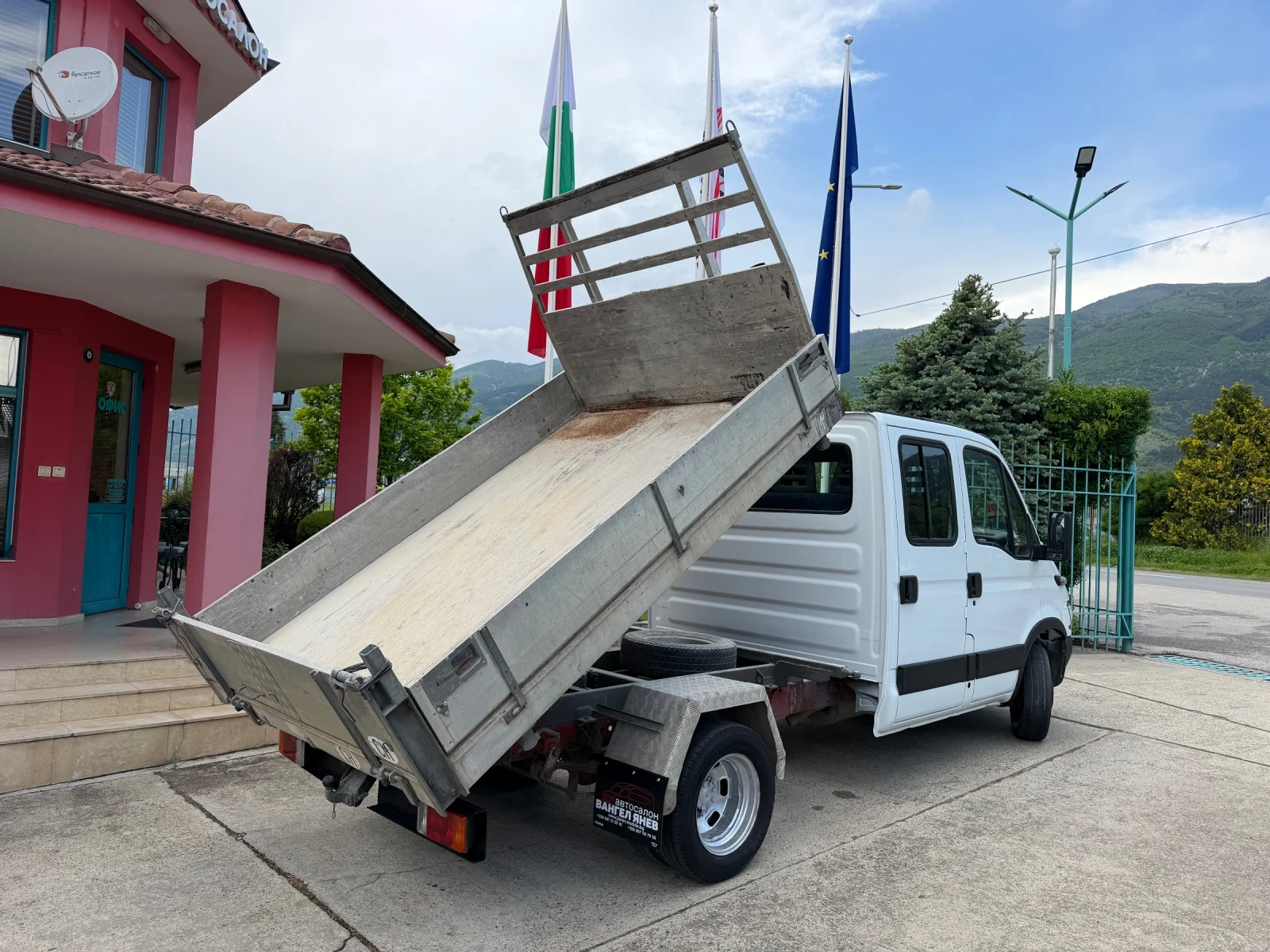 Iveco Daily 2.8HPT* 35C13* Тристранен самосвал* 2.80 метра кош, снимка 11 - Бусове и автобуси - 54508845