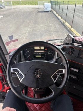 Renault T КОМПОЗИЦИЯ, снимка 4