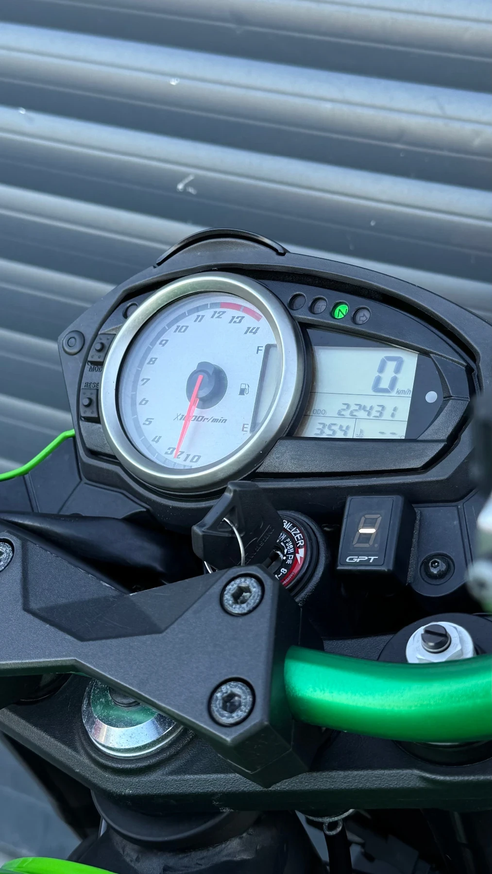 Kawasaki Z 750i Akrapovic, снимка 11 - Мотоциклети и мототехника - 56076135