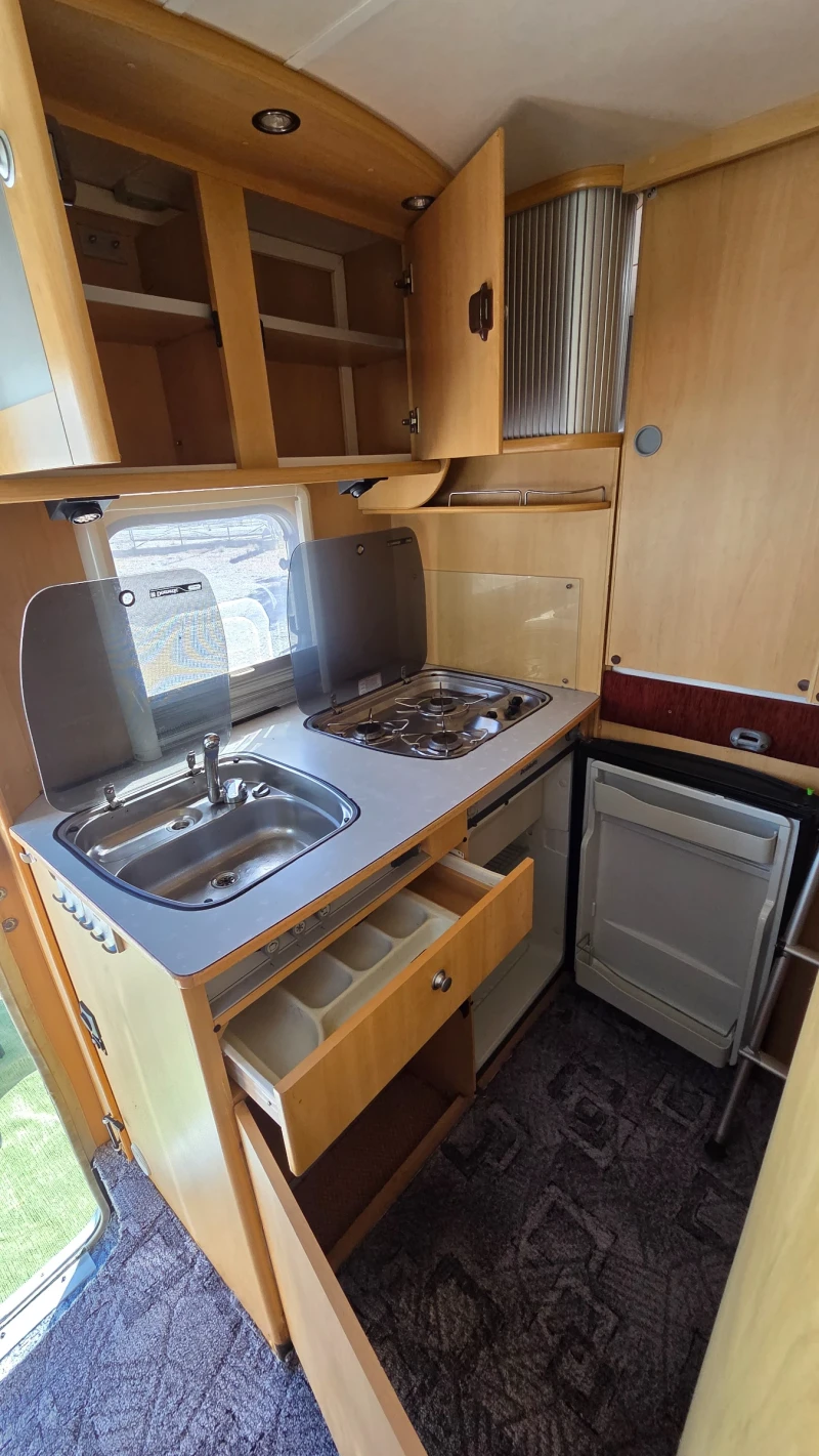 Кемпер Dethleffs ADVANTAGE- XXL гараж.Климатик 150hp, снимка 9 - Каравани и кемпери - 51758593