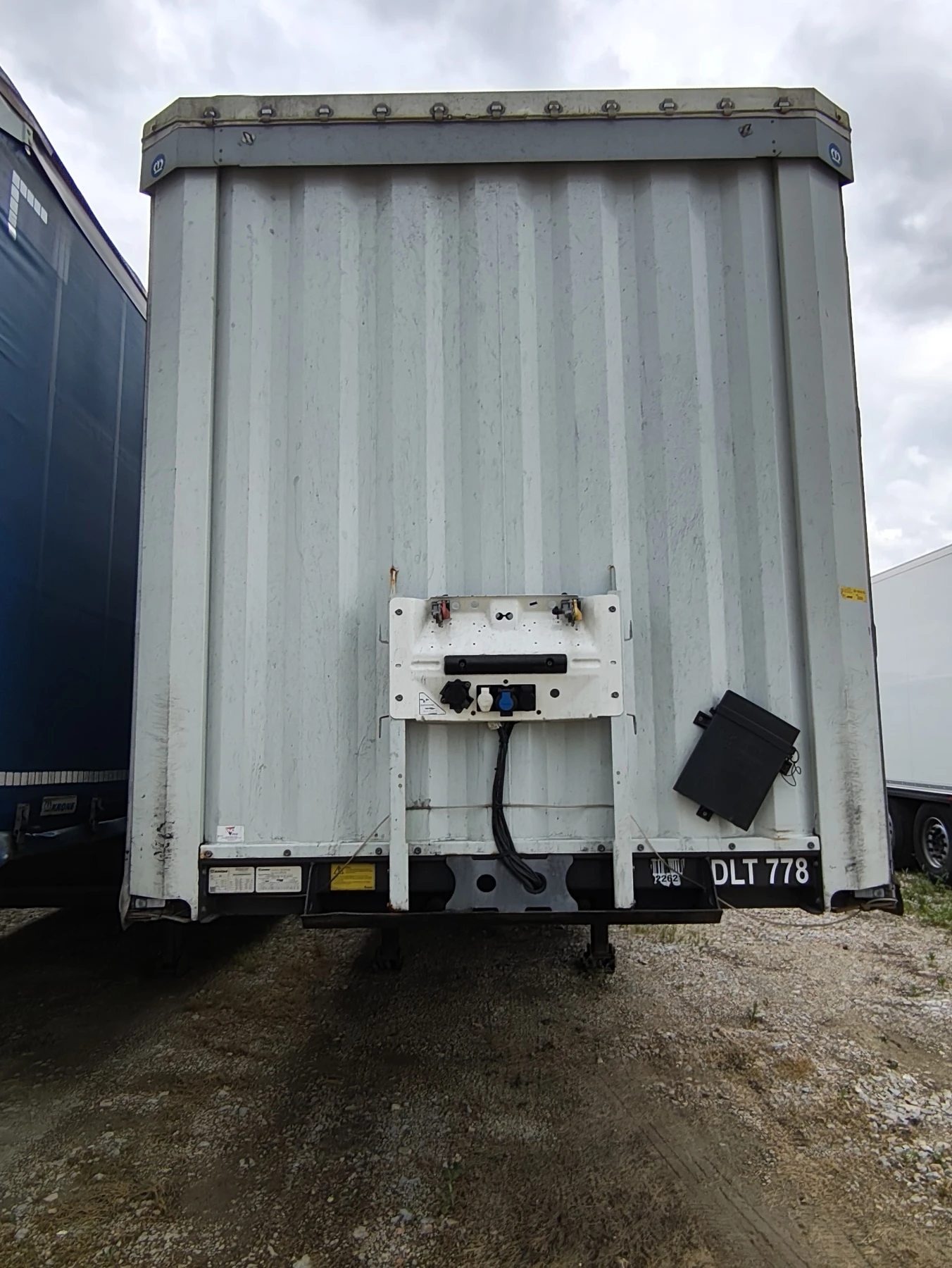 Полуремарке Krone Profi Liner SD, снимка 3 - Ремаркета - 54778120