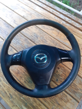 Волан и airbag за Mazda 3, снимка 1 - Части - 46049284
