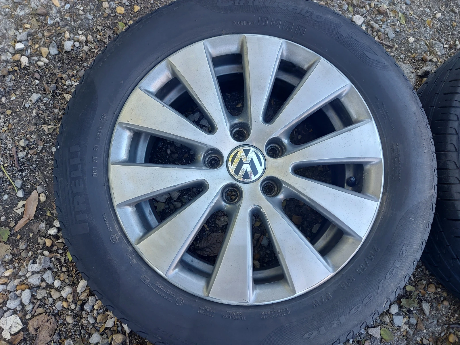    215/55R16  VW | Mobile.bg   5