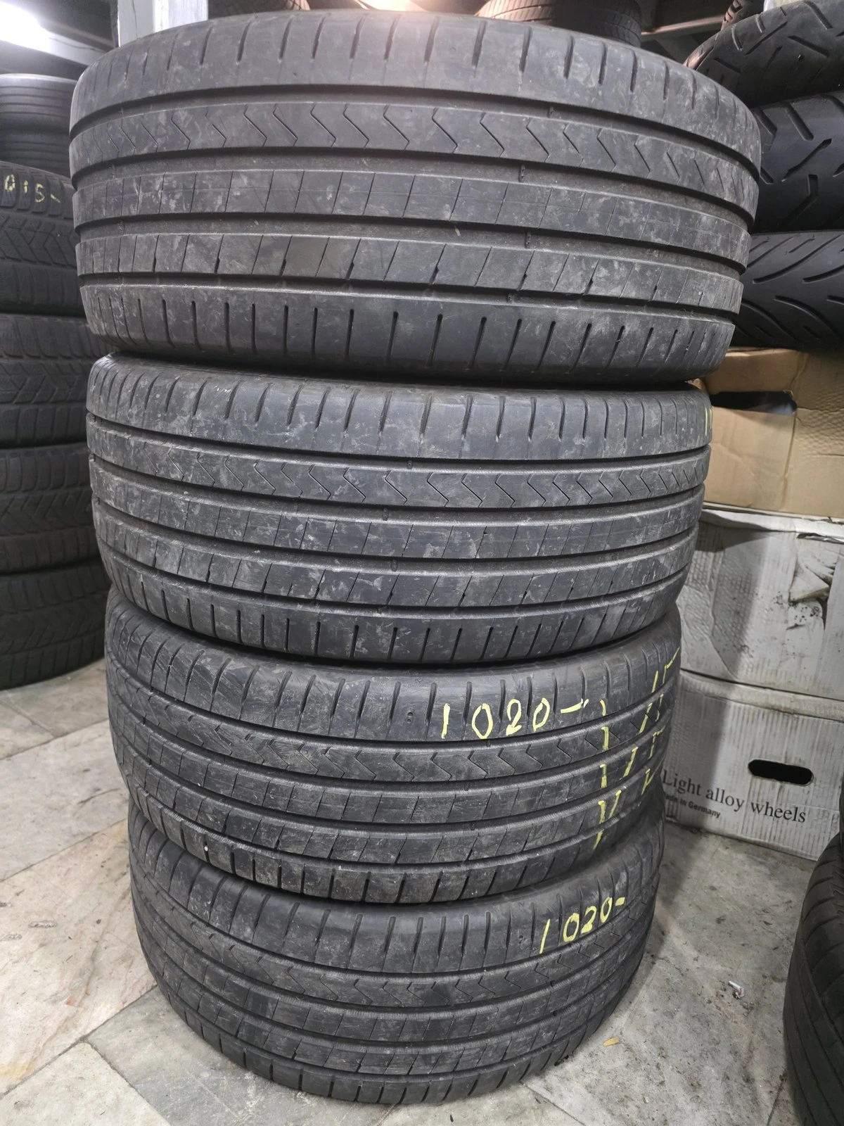 Гуми Летни 245/45R18, снимка 5 - Гуми и джанти - 56664503