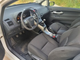 Toyota Auris 1.33, снимка 9