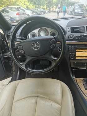 Mercedes-Benz E 320, снимка 6