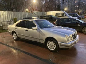 Mercedes-Benz E 250, снимка 2