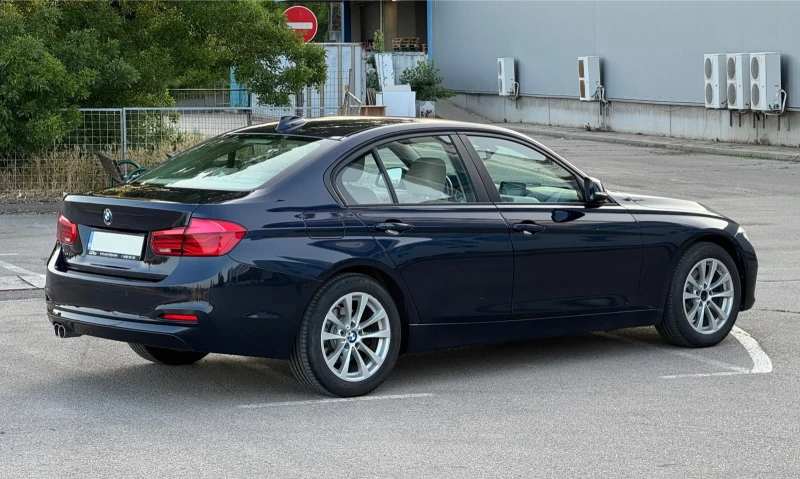 BMW 320 D xDrive Facelift Heads Up Adaptive LED , снимка 2 - Автомобили и джипове - 50663189