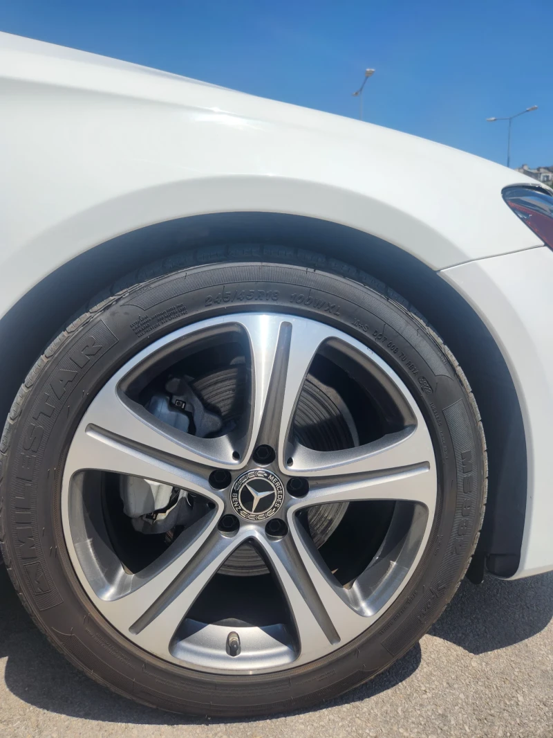 Mercedes-Benz E 300, снимка 10 - Автомобили и джипове - 52497434