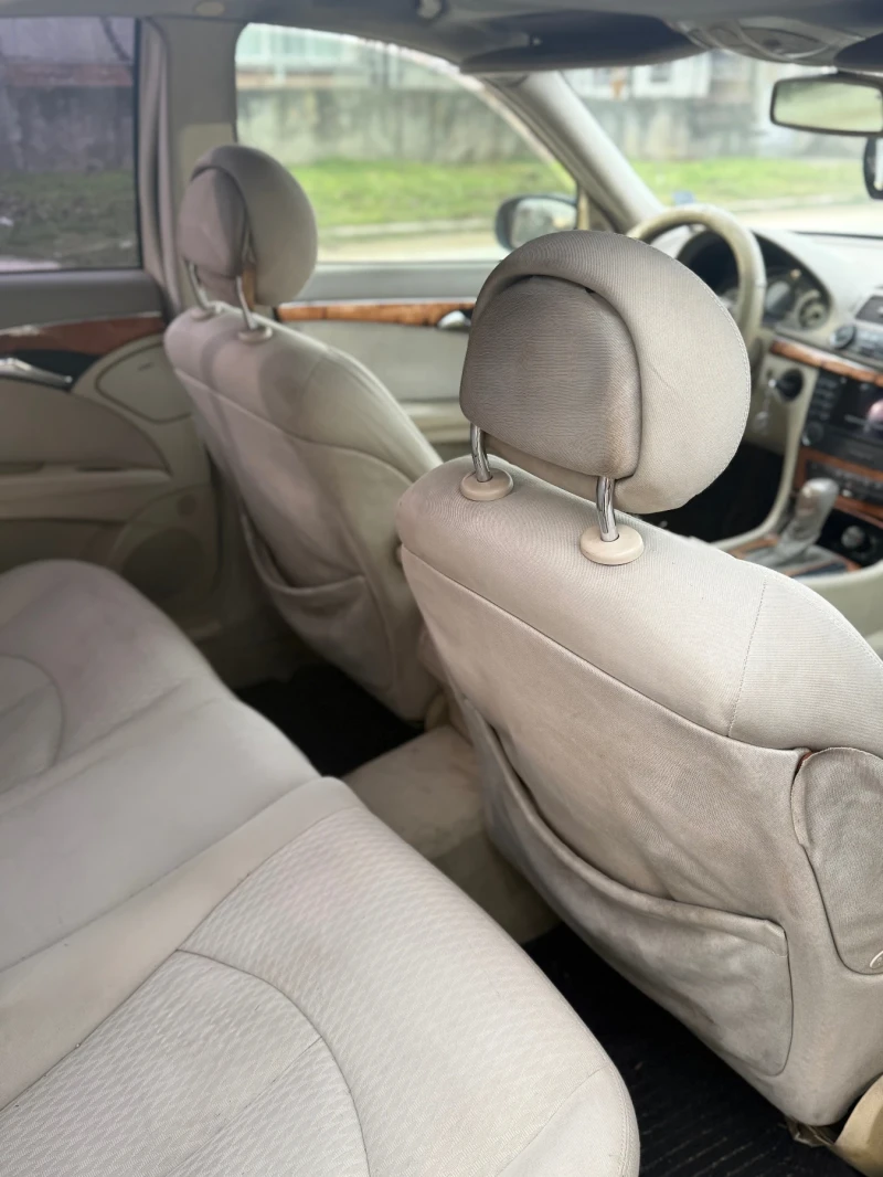 Mercedes-Benz E 220, снимка 5 - Автомобили и джипове - 53262569