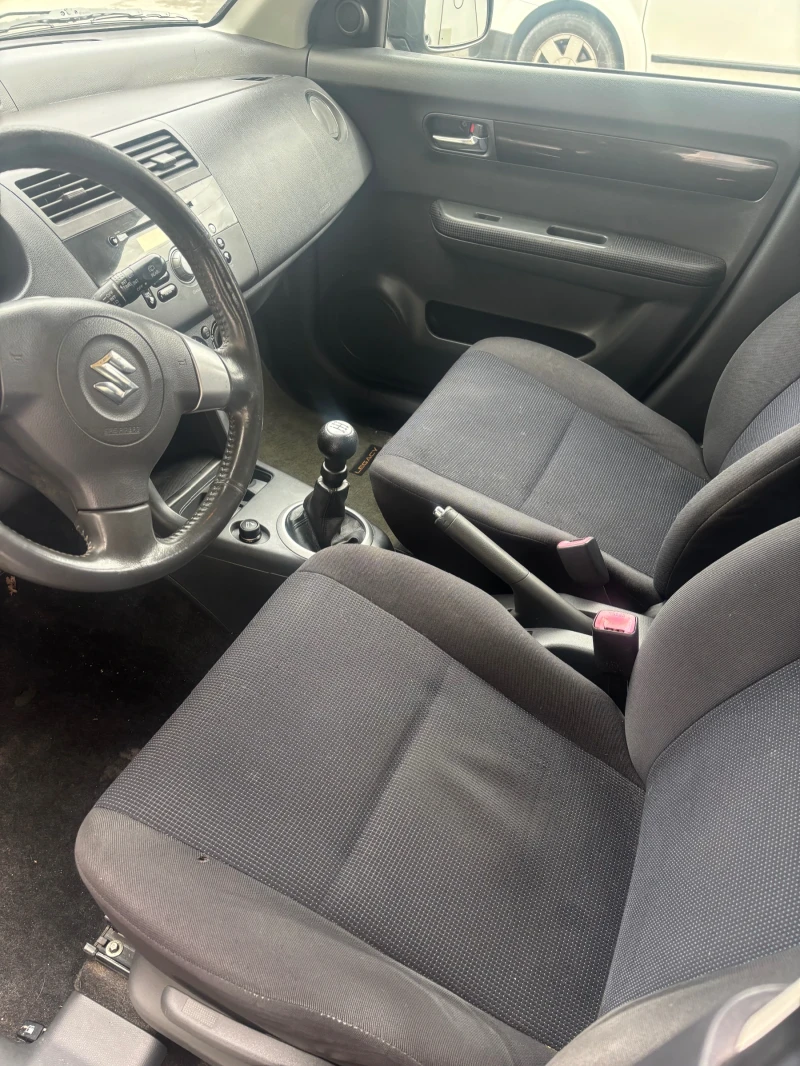 Suzuki Swift, снимка 12 - Автомобили и джипове - 53454058