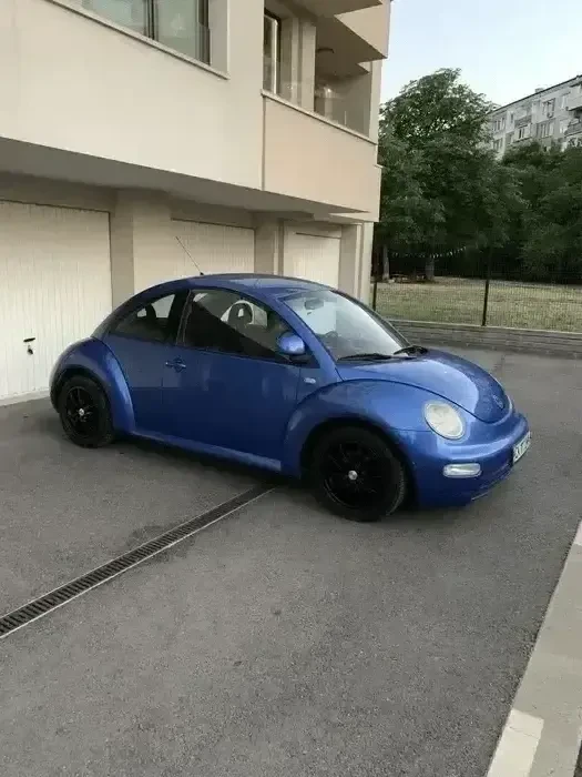 VW Beetle, снимка 1 - Автомобили и джипове - 48812560