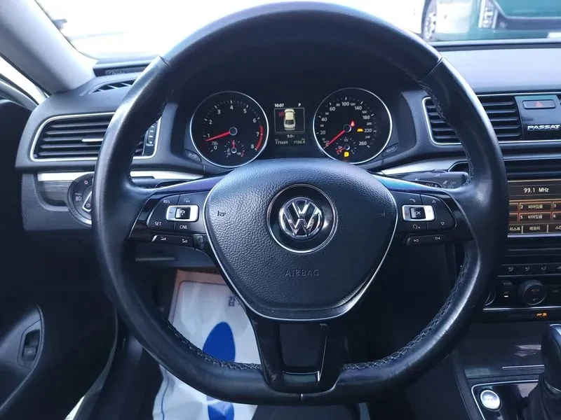 VW Passat  2.0 Tsi B7, снимка 17 - Автомобили и джипове - 55062432