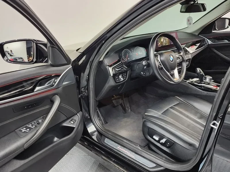 BMW 520 LUXURY G30, снимка 10 - Автомобили и джипове - 55734319