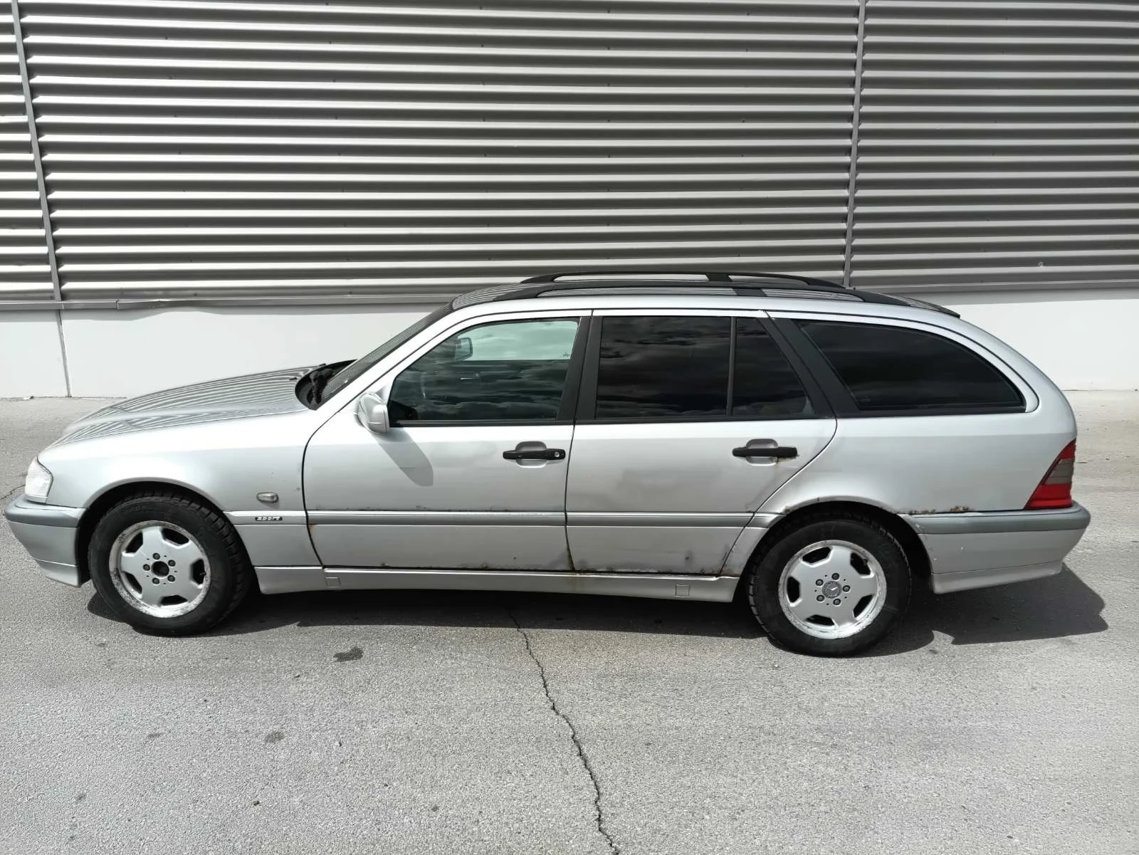 Mercedes-Benz C 200 2.0i газ автомат - изображение 2