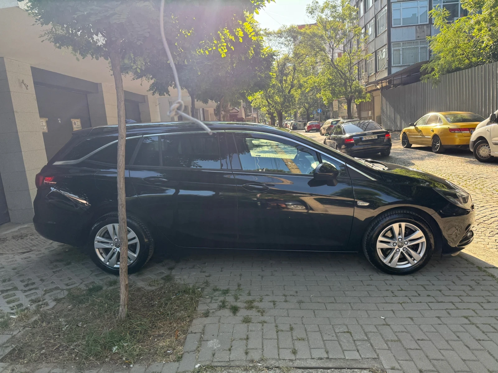 Opel Astra 1, 6CDTI * Sports Tourer*  - изображение 2