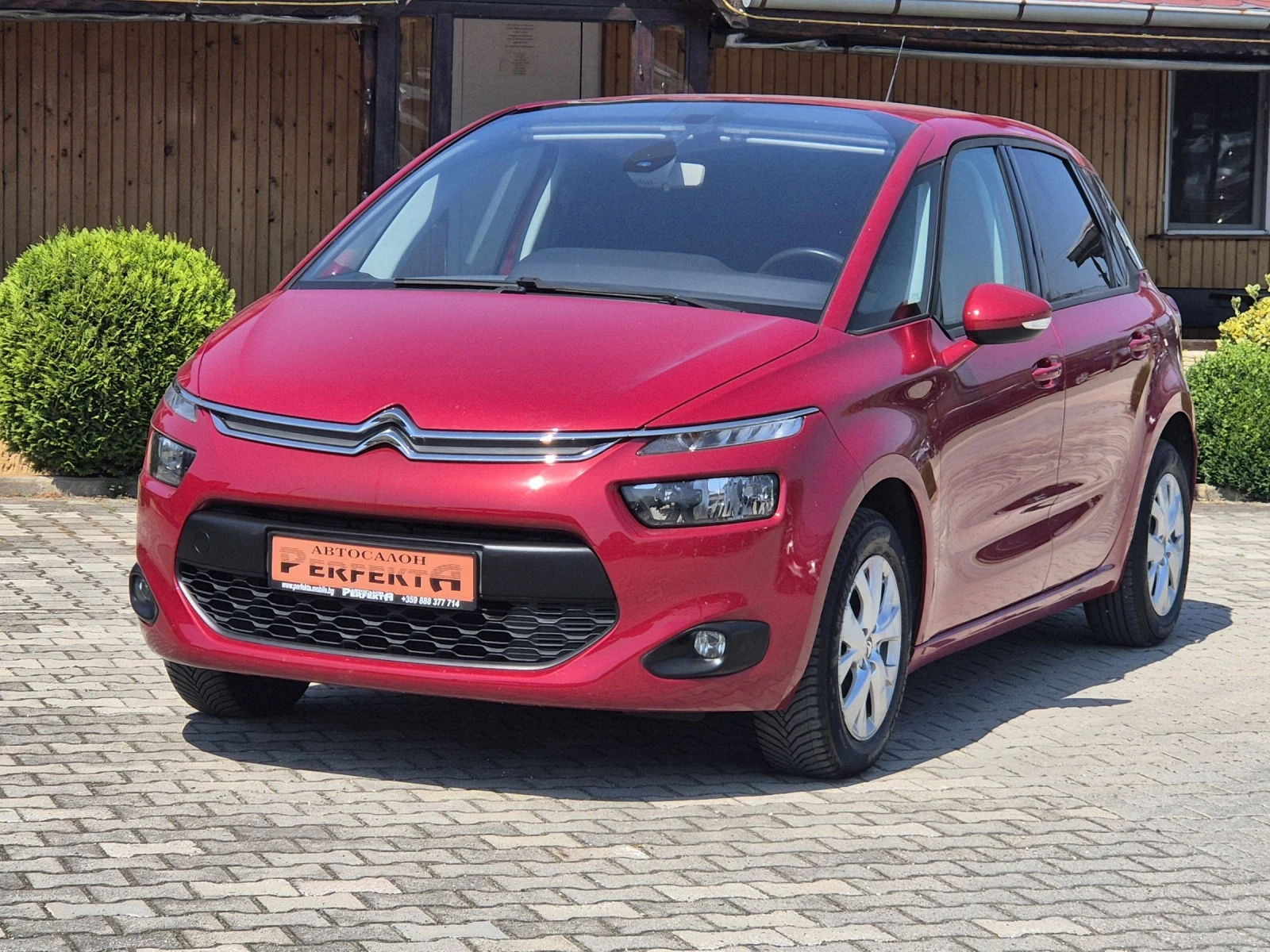 Citroen C4 Picasso 1.6HDI  115к.с. - изображение 2