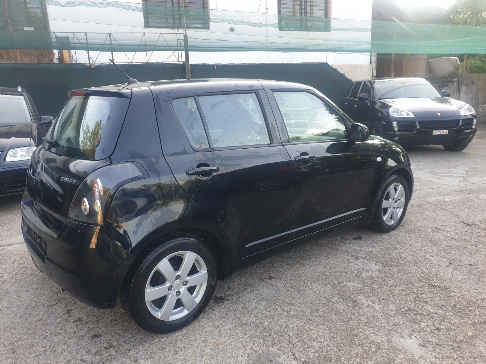 Suzuki Swift 1.3i 16V GL ШВЕЙЦАРИЯ - изображение 4