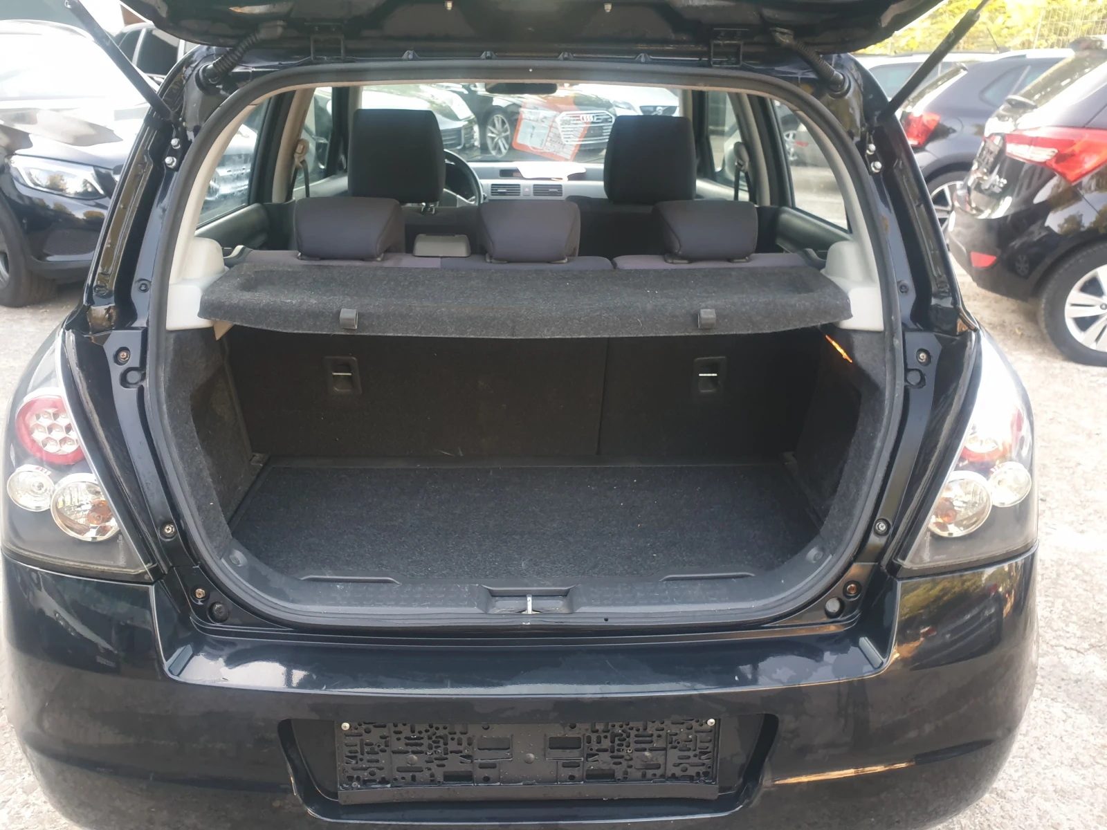 Suzuki Swift 1.3i 16V GL ШВЕЙЦАРИЯ - изображение 7