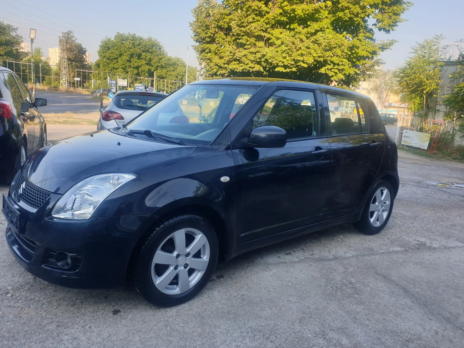 Suzuki Swift 1.3i 16V GL ШВЕЙЦАРИЯ - изображение 2