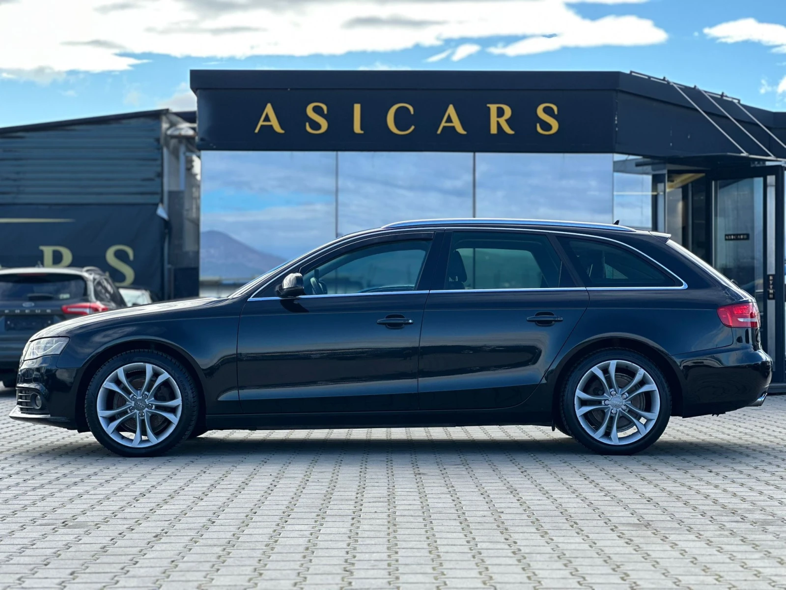 Audi A4 / S-LINE / 2.0TDI / LED / NAVI / TOP / - изображение 2