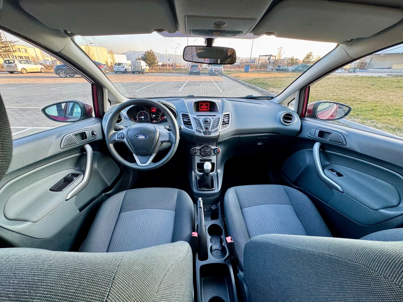 Ford Fiesta 163000km euro5, снимка 9 - Автомобили и джипове - 53742390