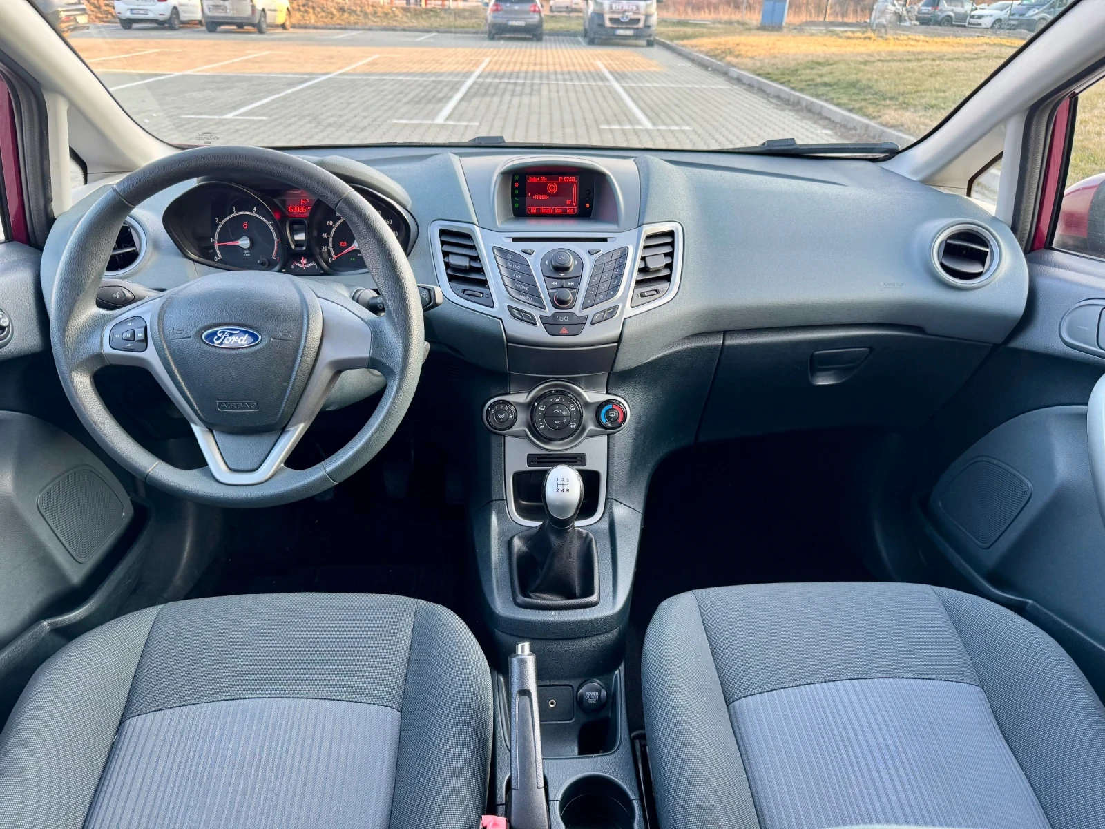 Ford Fiesta 163000km euro5, снимка 10 - Автомобили и джипове - 53742390