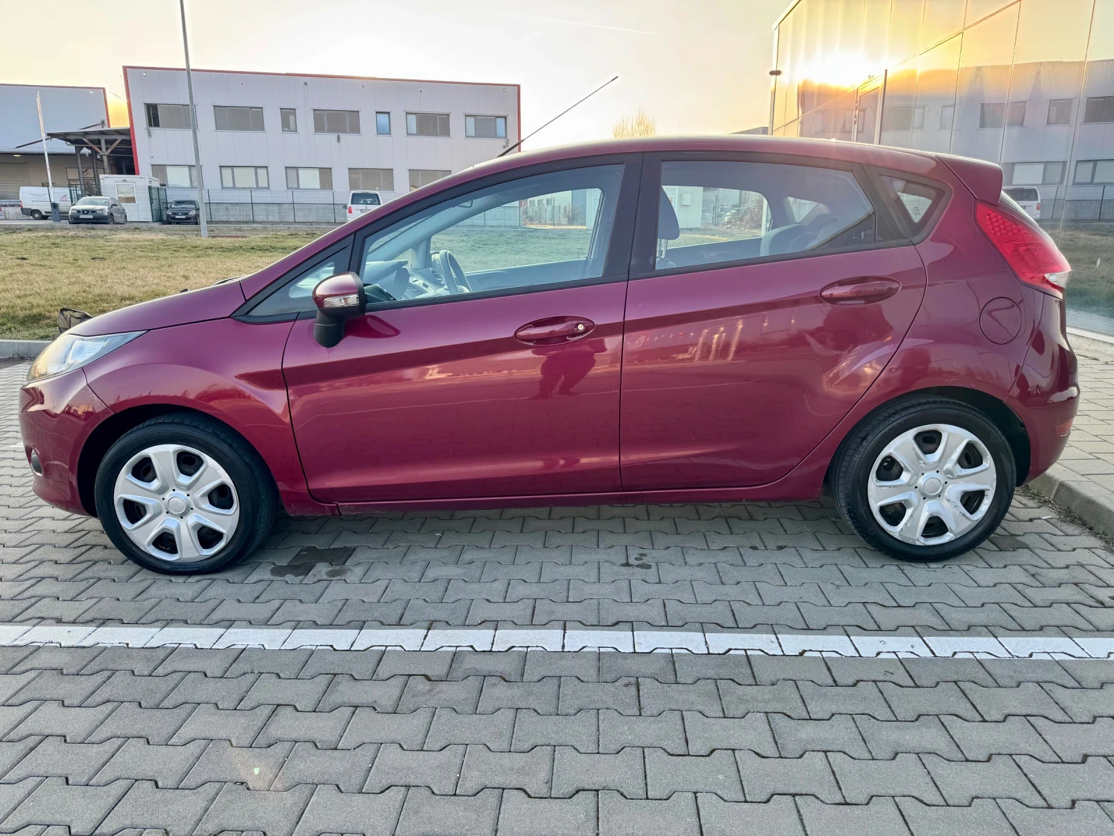 Ford Fiesta 163000km euro5, снимка 8 - Автомобили и джипове - 53742390