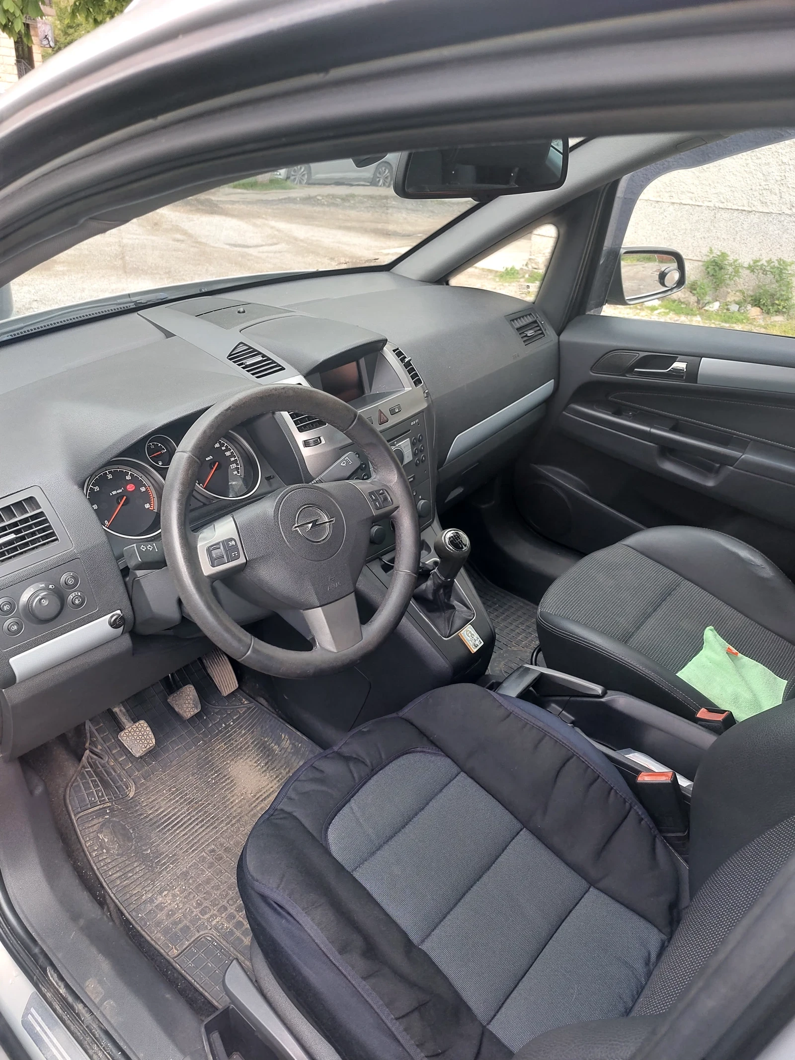 Opel Zafira B, снимка 8 - Автомобили и джипове - 54403573