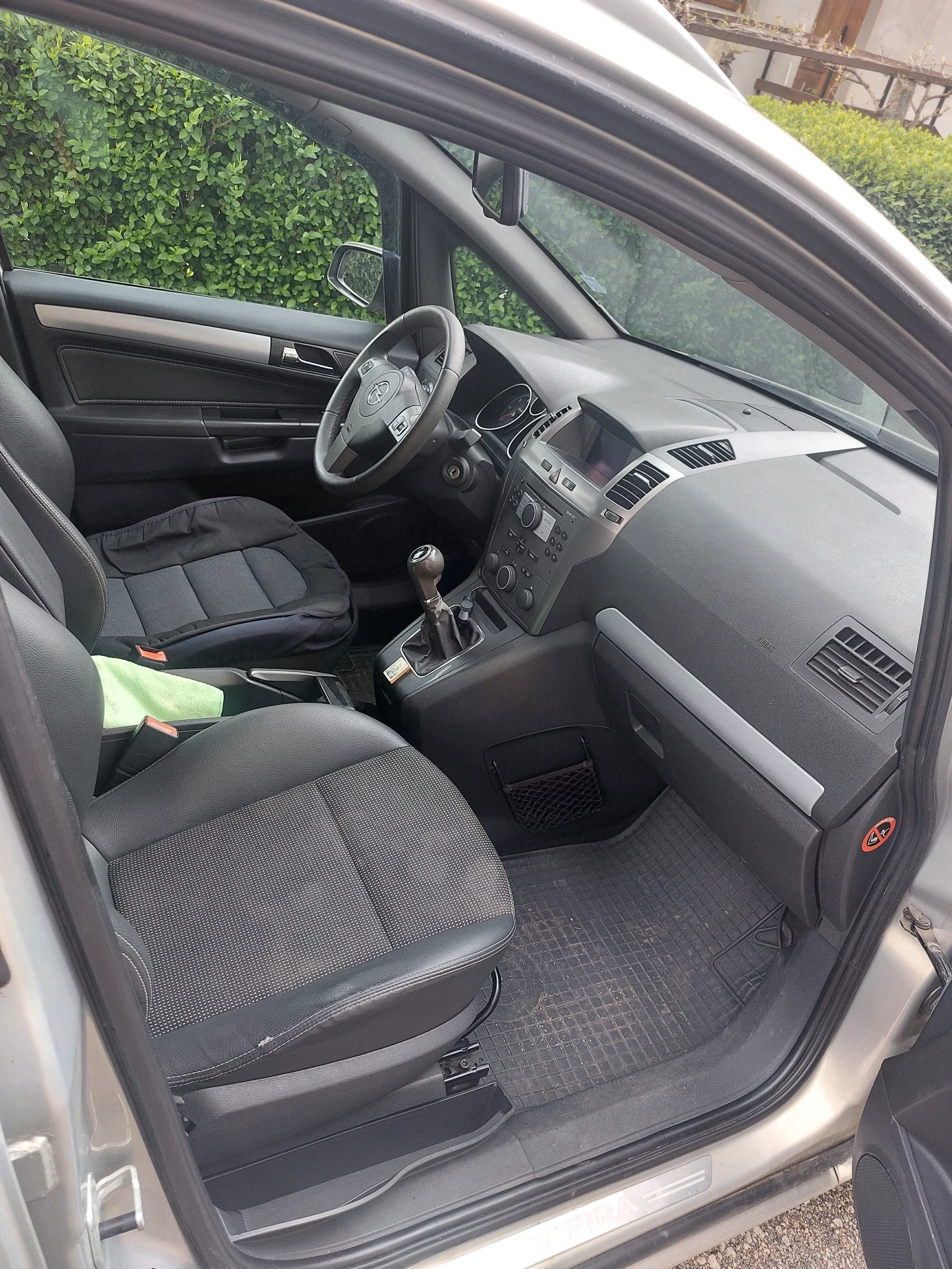 Opel Zafira B, снимка 17 - Автомобили и джипове - 54403573