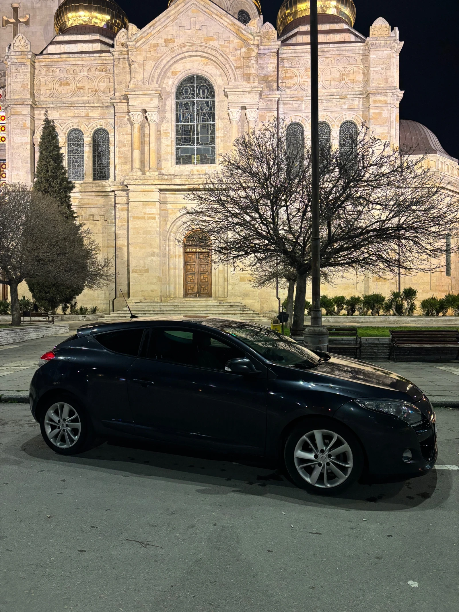 Renault Megane 1.6 dci ОБСЛУЖЕНА, снимка 3 - Автомобили и джипове - 54594234