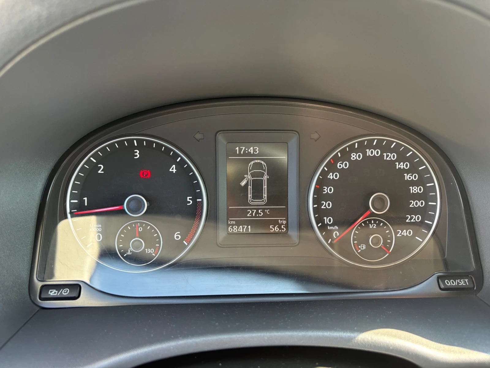 VW Caddy 2.0 4 Motion, снимка 10 - Автомобили и джипове - 54807905