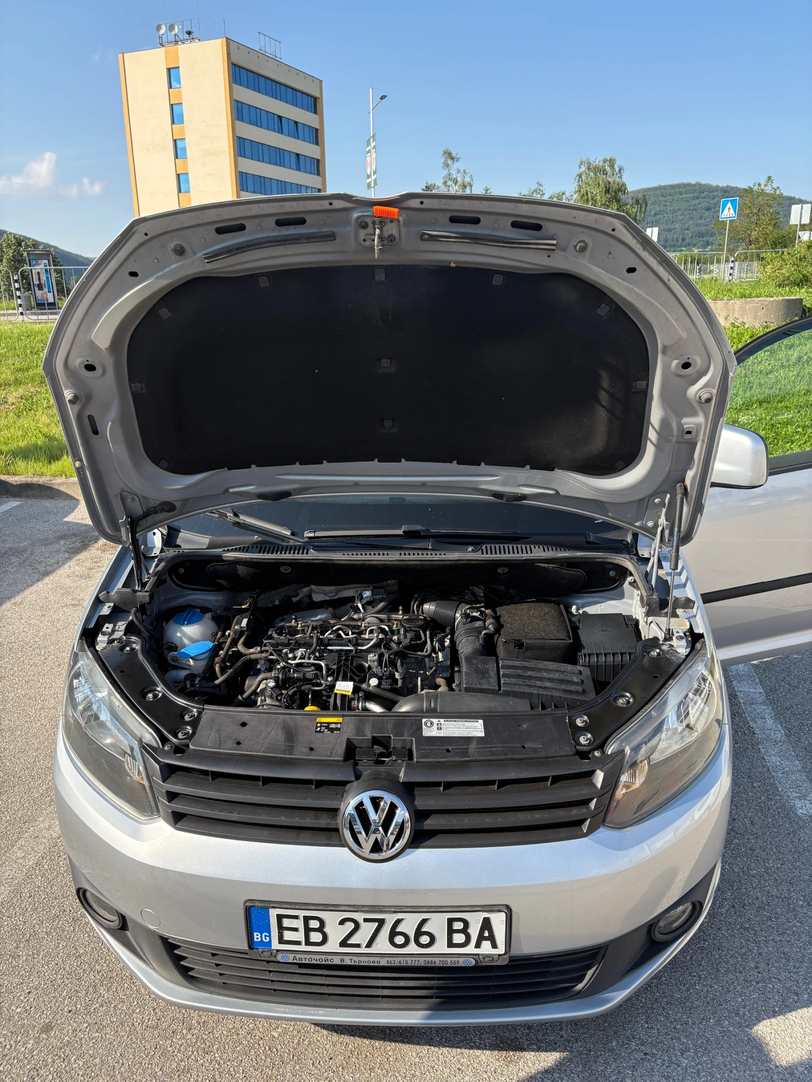 VW Caddy 2.0 4 Motion, снимка 9 - Автомобили и джипове - 54807905