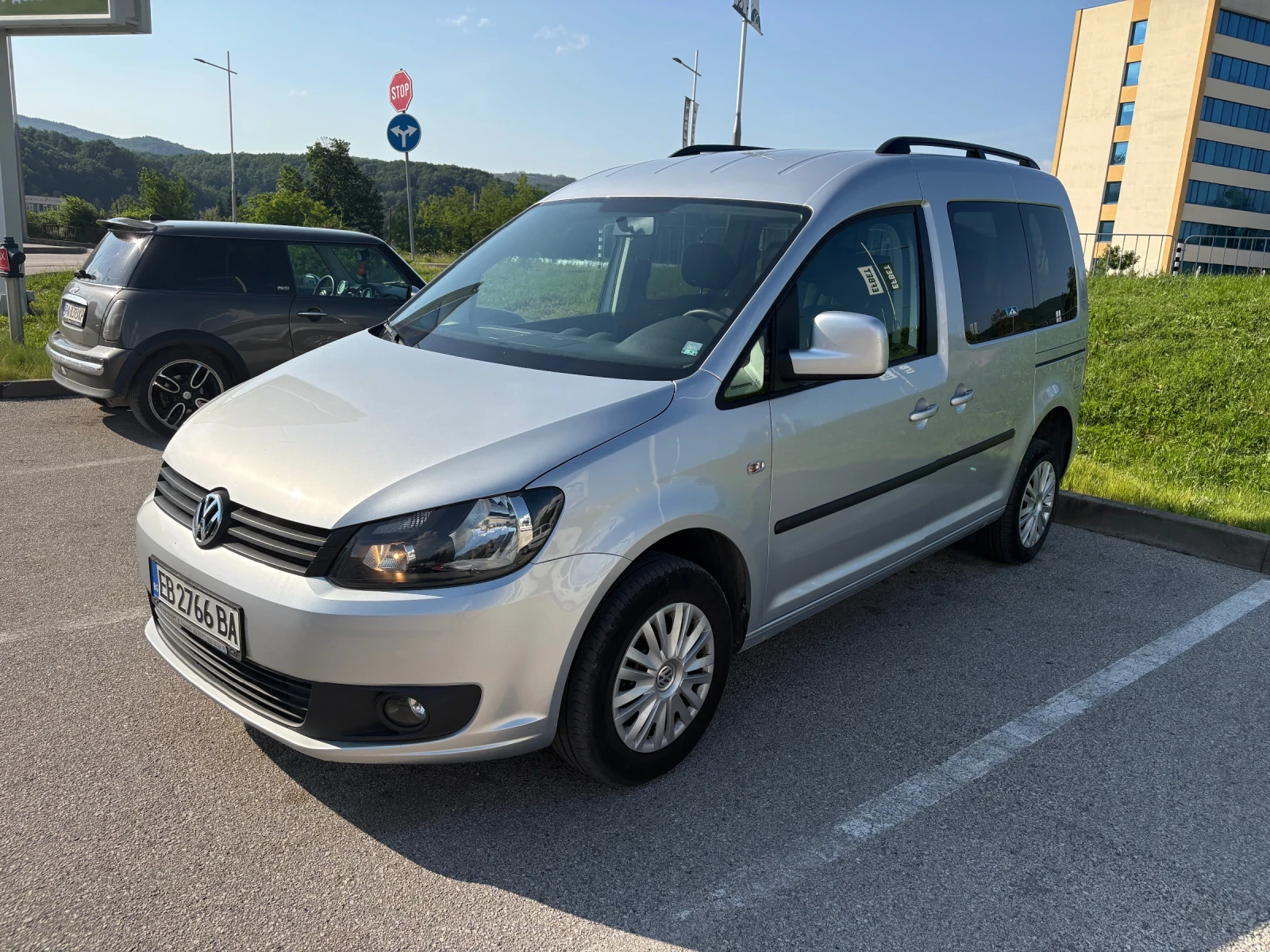VW Caddy 2.0 4 Motion, снимка 2 - Автомобили и джипове - 54807905