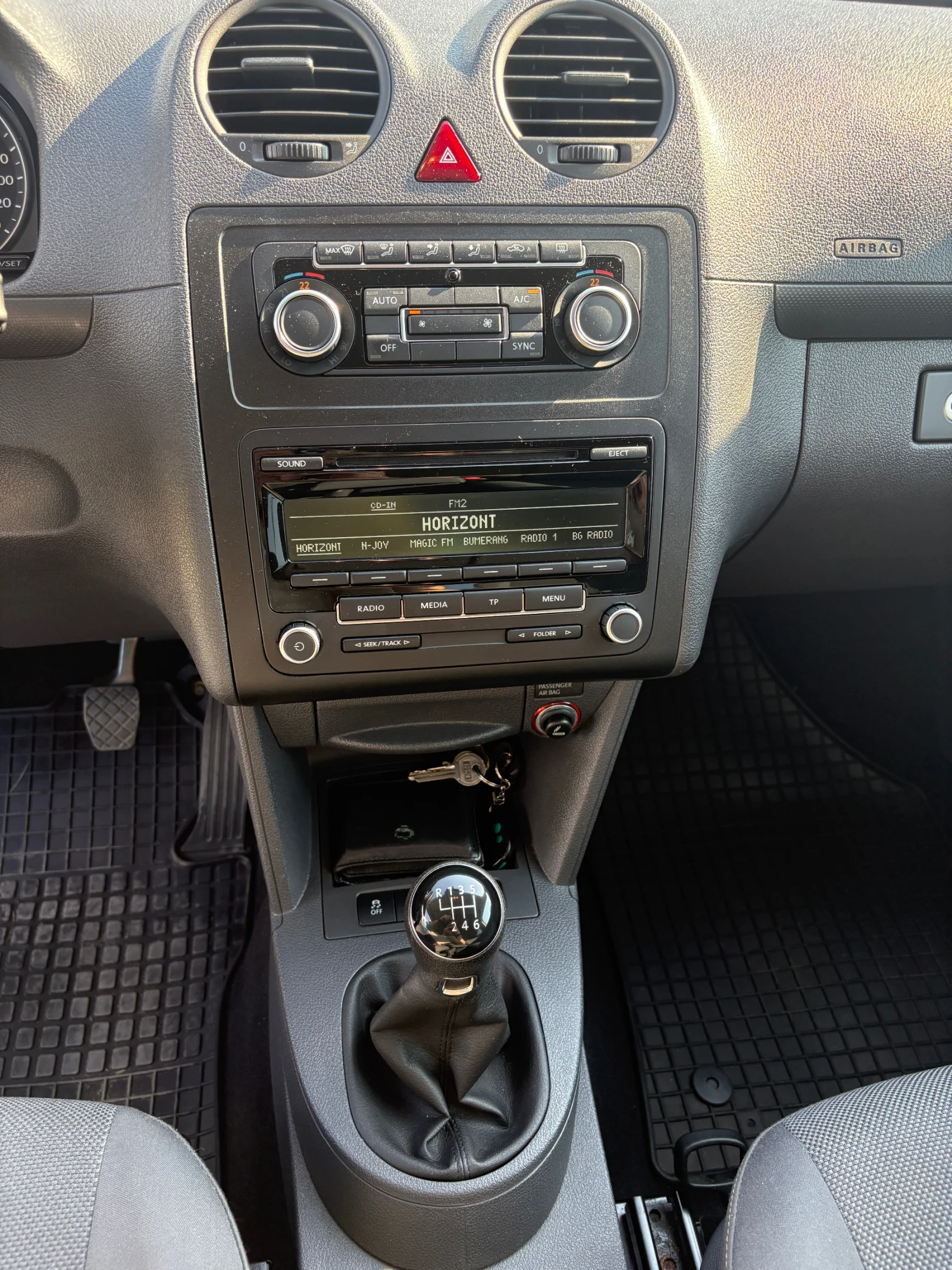 VW Caddy 2.0 4 Motion, снимка 7 - Автомобили и джипове - 54807905