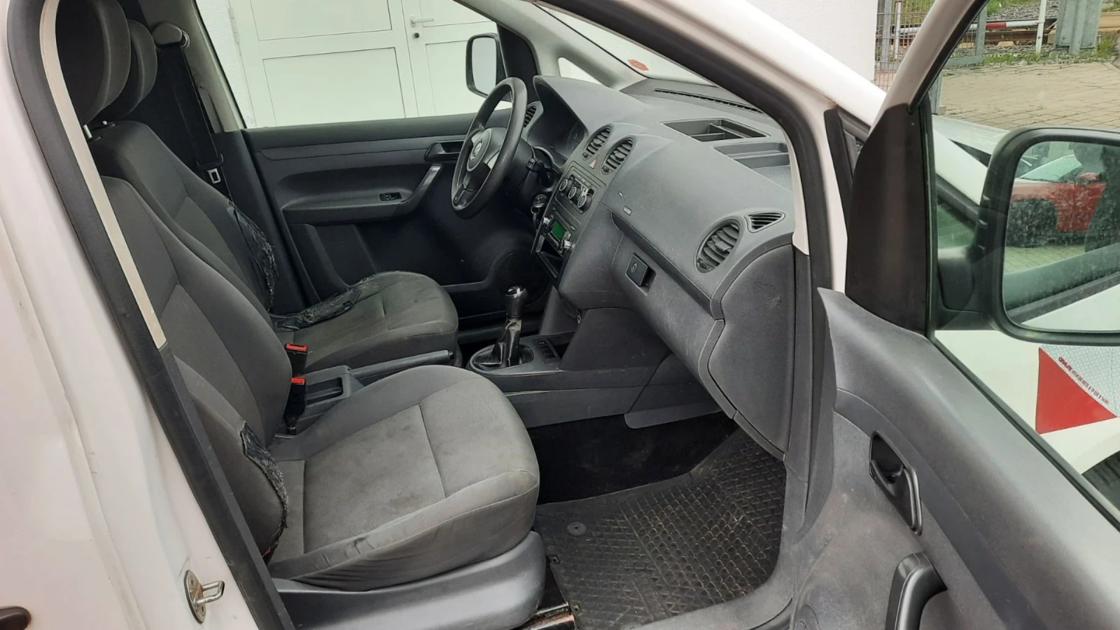 VW Caddy 2.0 Метан Фабричен, снимка 12 - Автомобили и джипове - 55009431