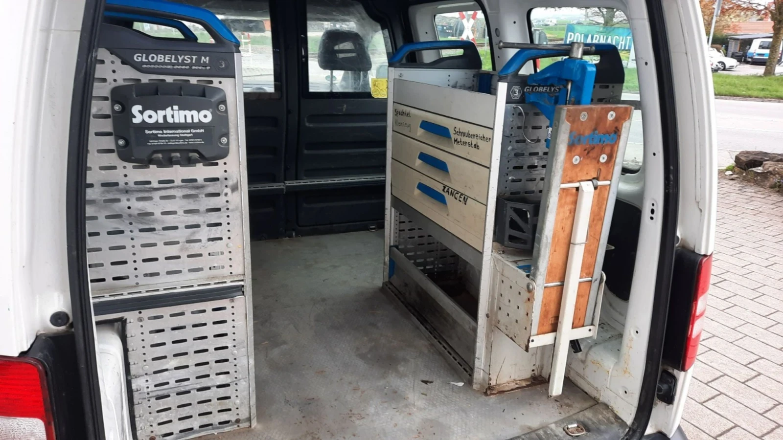 VW Caddy 2.0 Метан Фабричен, снимка 2 - Автомобили и джипове - 55009431