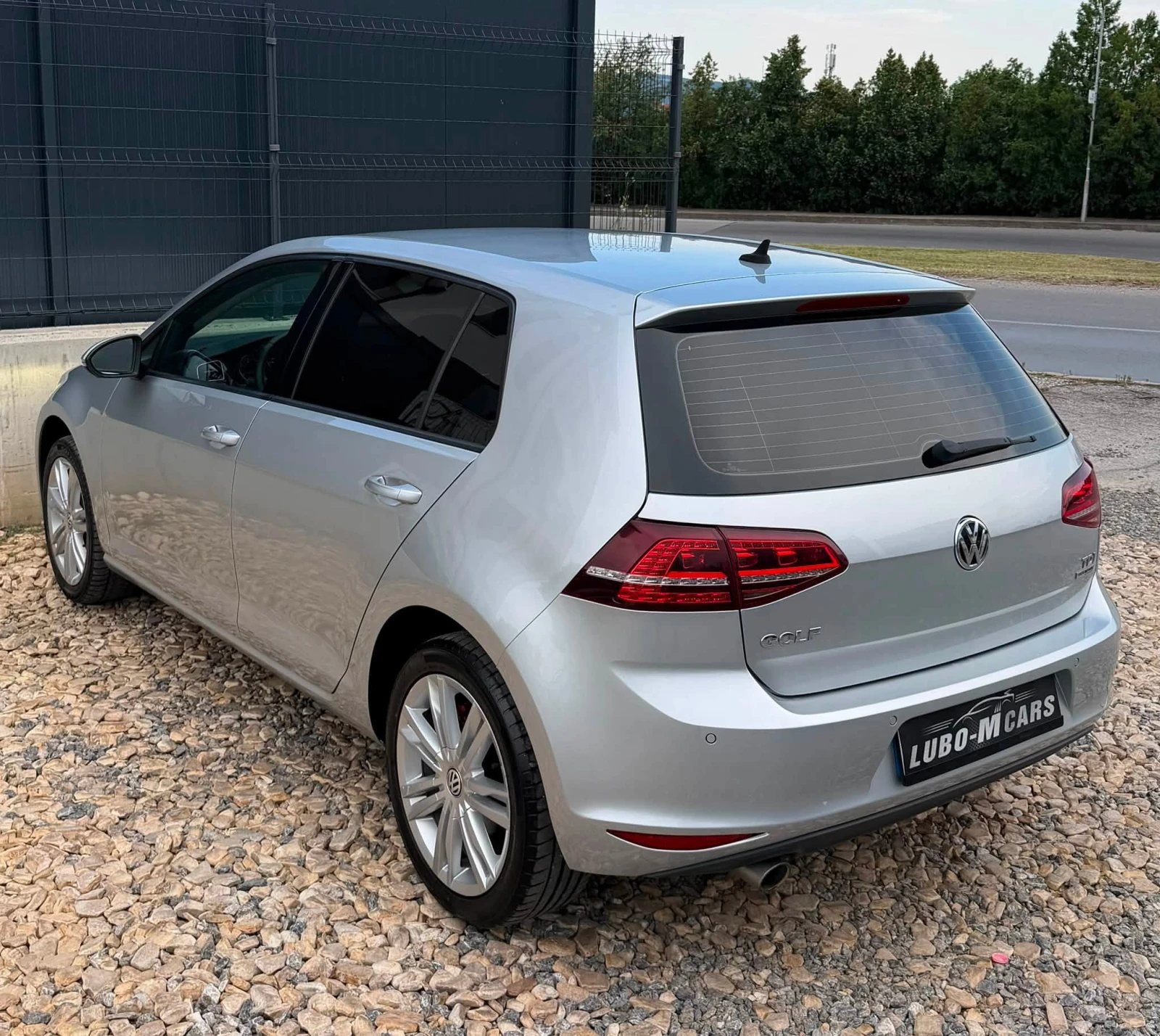 VW Golf 7/1.6TDI/105/DSG/HIGHLINE, снимка 8 - Автомобили и джипове - 55394063
