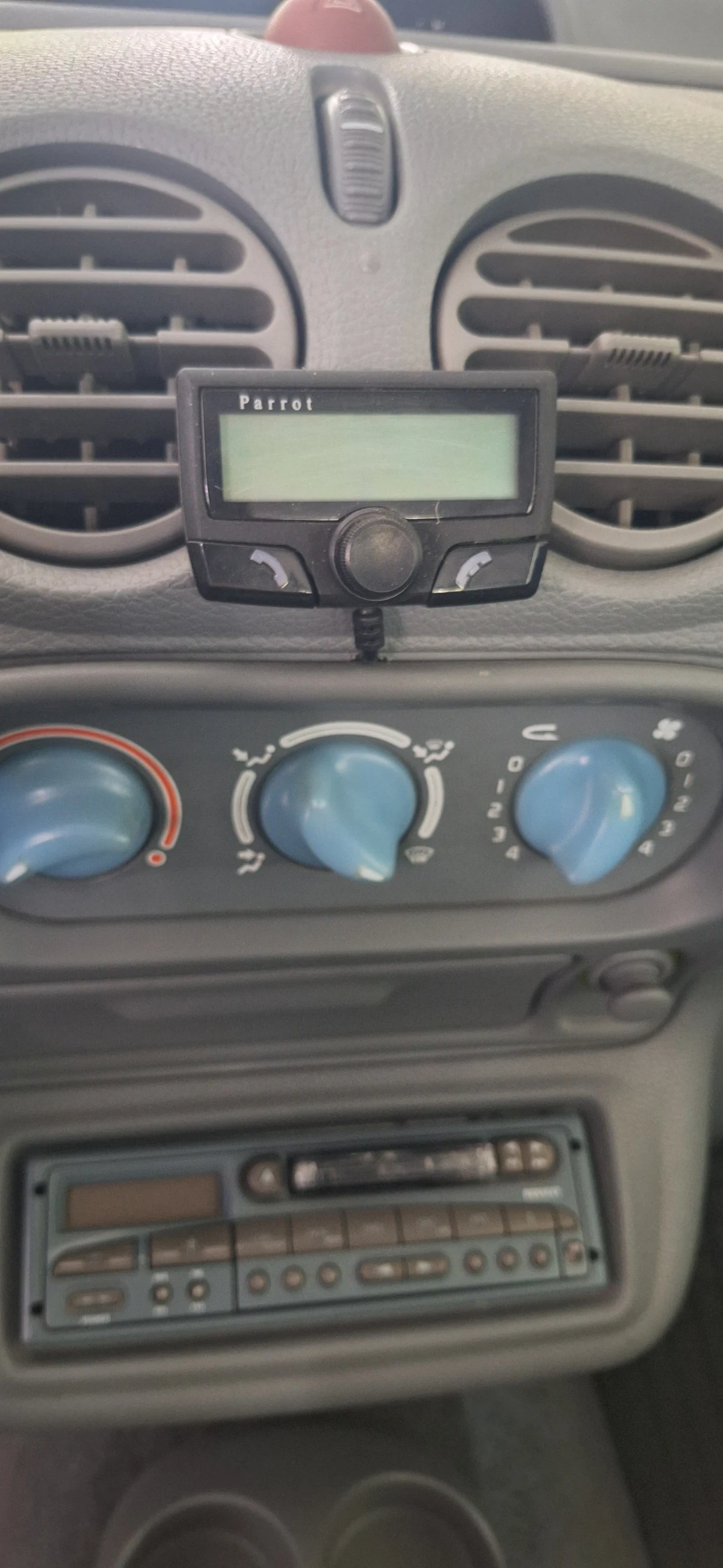 Renault Twingo 1.2, снимка 13 - Автомобили и джипове - 55405411