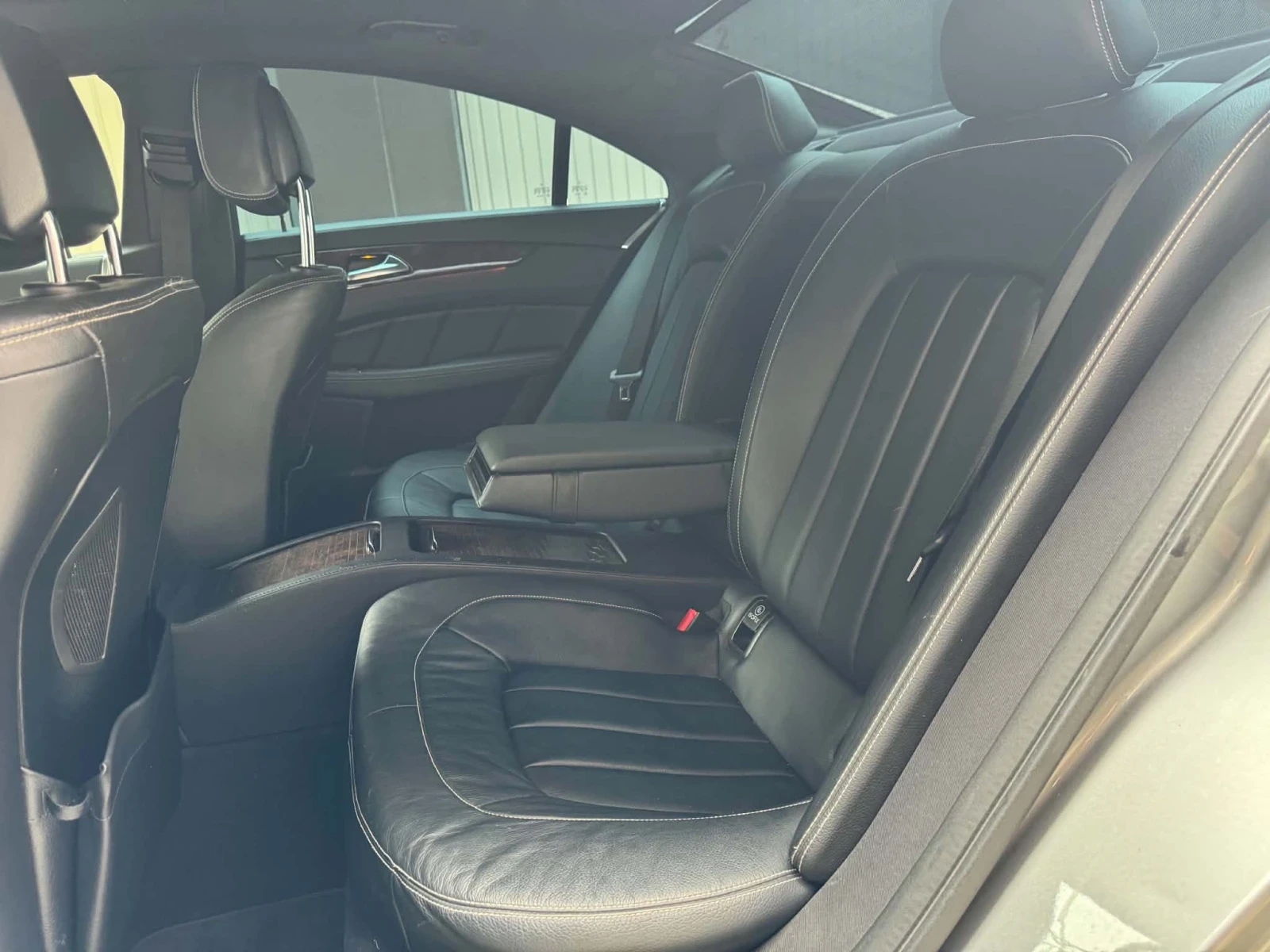 Mercedes-Benz CLS 500 4 Matic, снимка 8 - Автомобили и джипове - 55427784