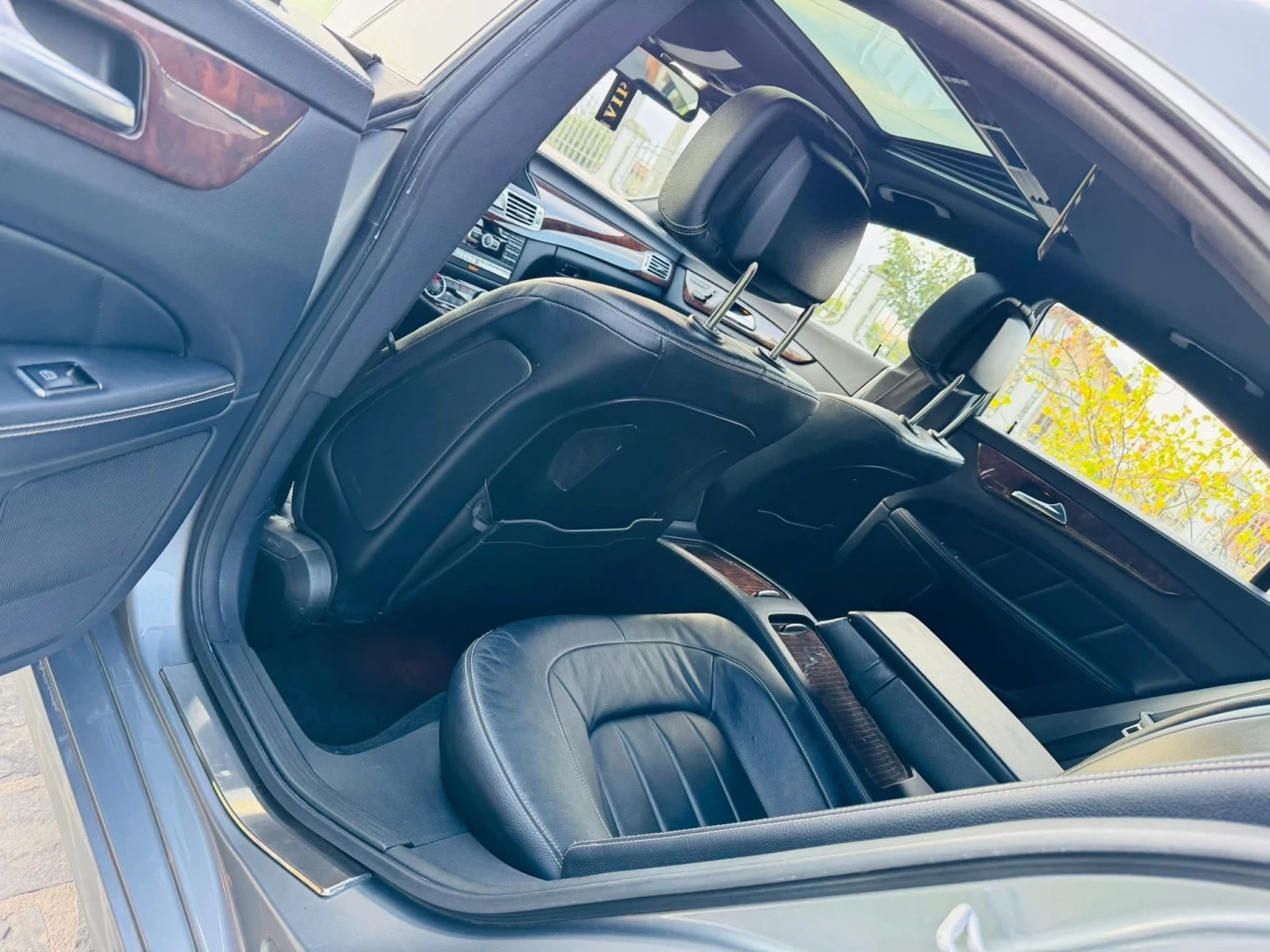 Mercedes-Benz CLS 500 4 Matic, снимка 12 - Автомобили и джипове - 55427784