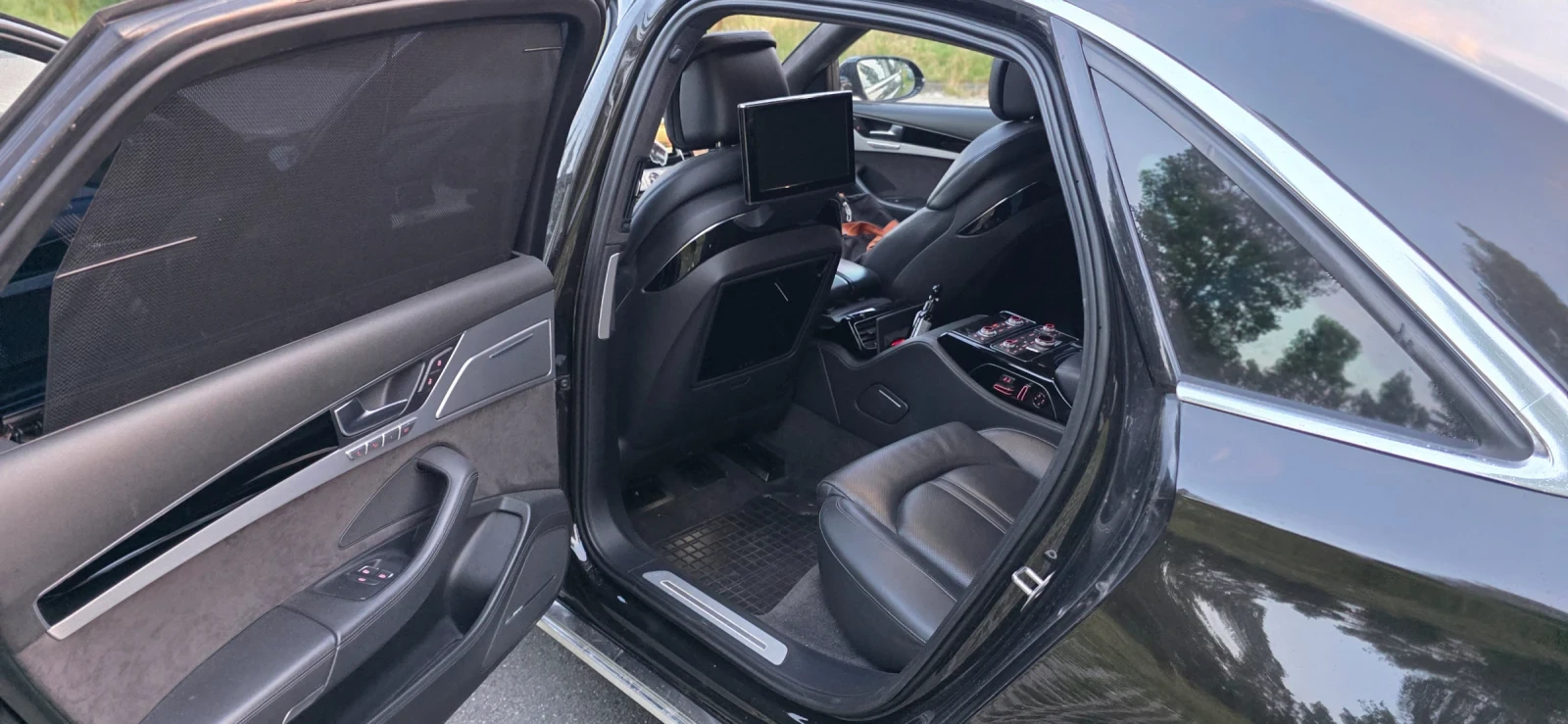 Audi A8 L 4.2TDI EXECUTIVE, почти всички екстри , снимка 9 - Автомобили и джипове - 55560217