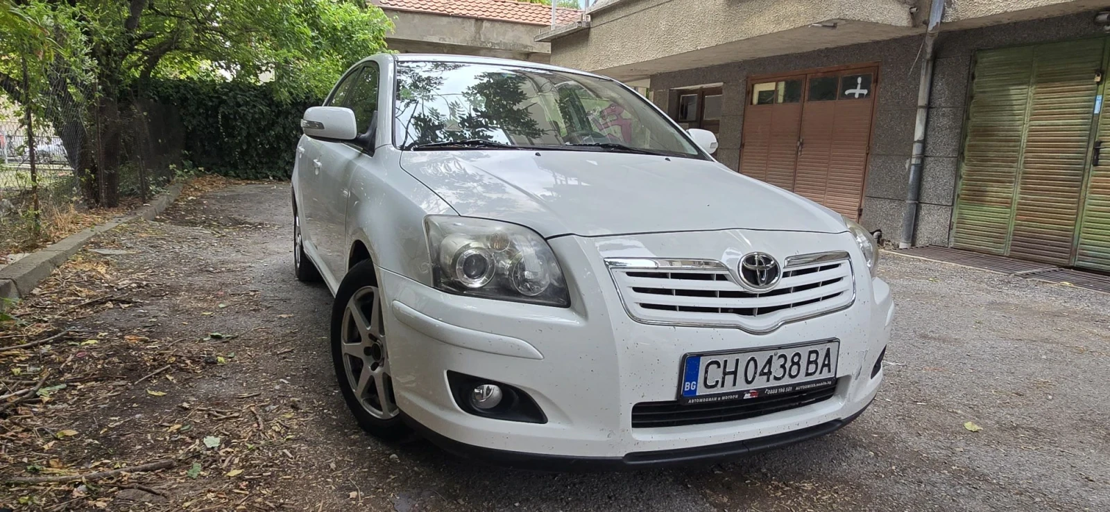 Toyota Avensis 2.4 бензин; Автомат; 2 ключа; 2 комплекта гуми, снимка 8 - Автомобили и джипове - 56164185