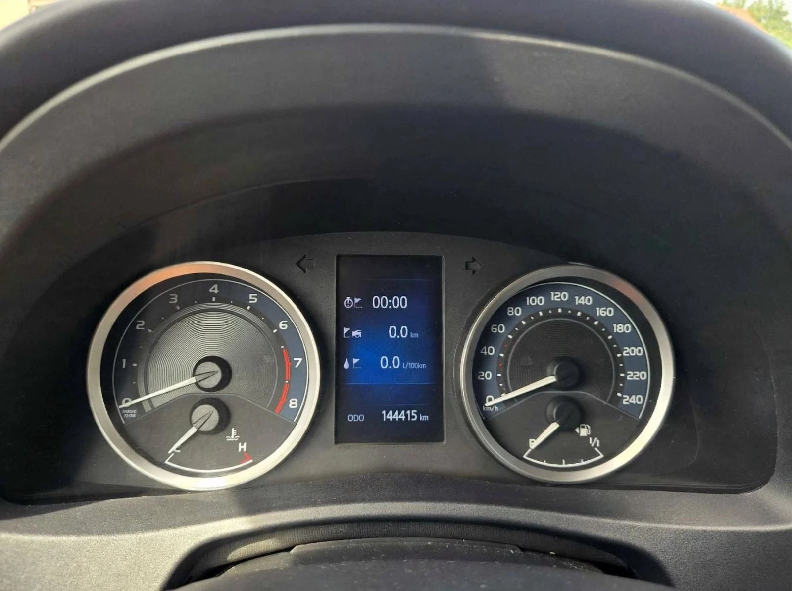 Toyota Corolla 1.6 Valvematic (132к.с.), снимка 5 - Автомобили и джипове - 56298564