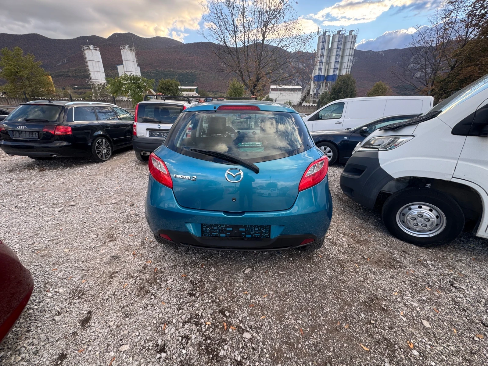 Mazda 2 1.4 i KLIMA FASELIFT, снимка 5 - Автомобили и джипове - 56589501