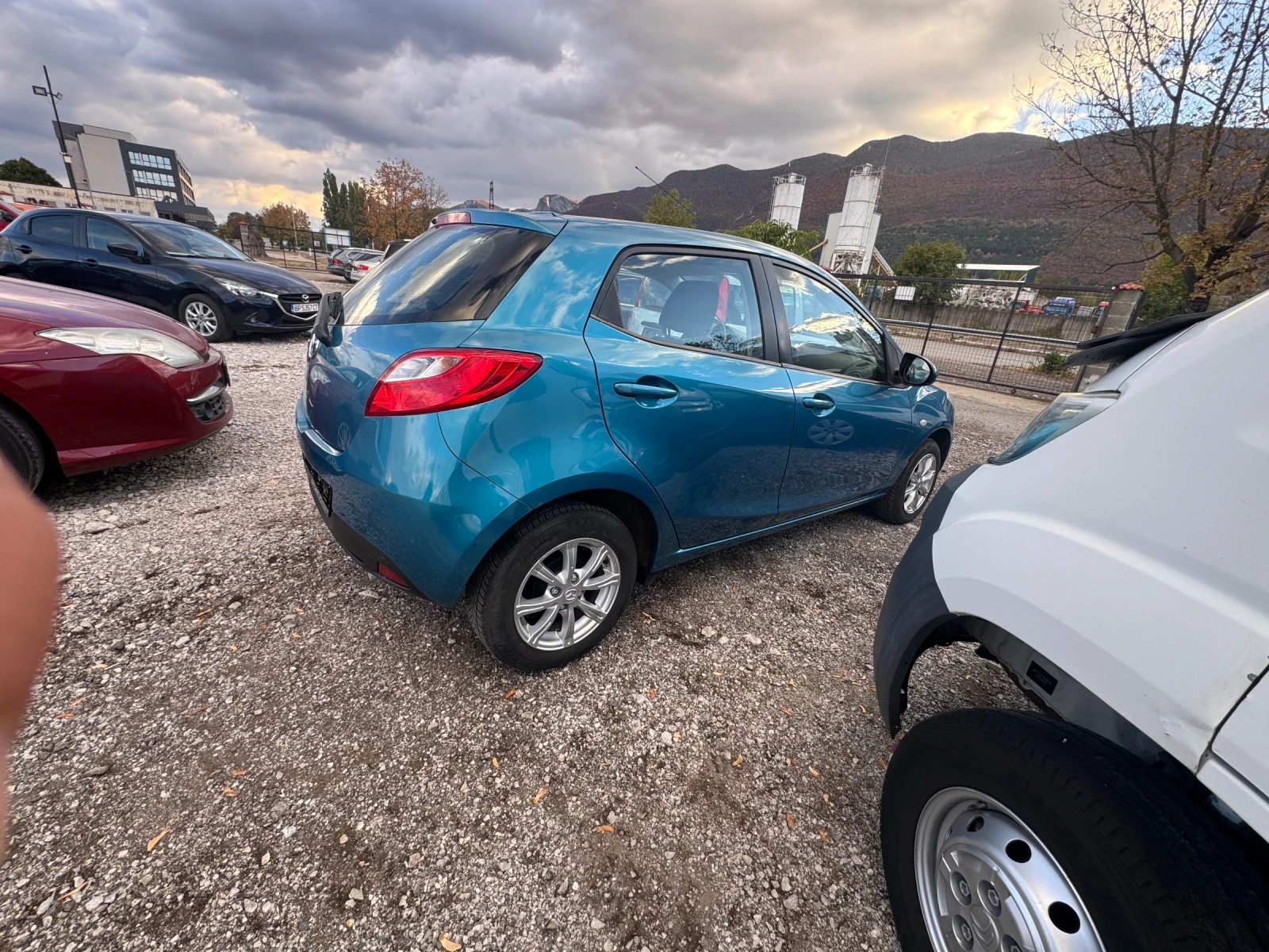 Mazda 2 1.4 i KLIMA FASELIFT, снимка 7 - Автомобили и джипове - 56589501